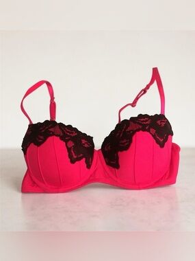 Sexy 36B Candie's pink push-up bra black lace